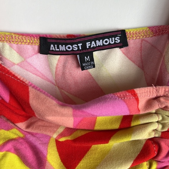 Almost Famous ruched tie front crop tank top pink yellow geometric print… - Picture 4 of 8